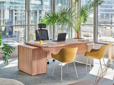 BALTIC Classic 4 leg chair, metal or beechwood legs,Upholstered shell & cushion