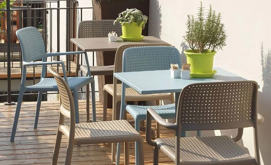 BORA Bistrot One piece polypropylene chair with arms, non-slip feet, Recyclable 1 BORA Bistrot One piece polypropylene chair with arms, non-slip feet, Recyclable