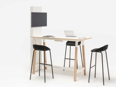 Multimedia Station for Chill Out & Meeting Rooms, Simplified Device Connections.